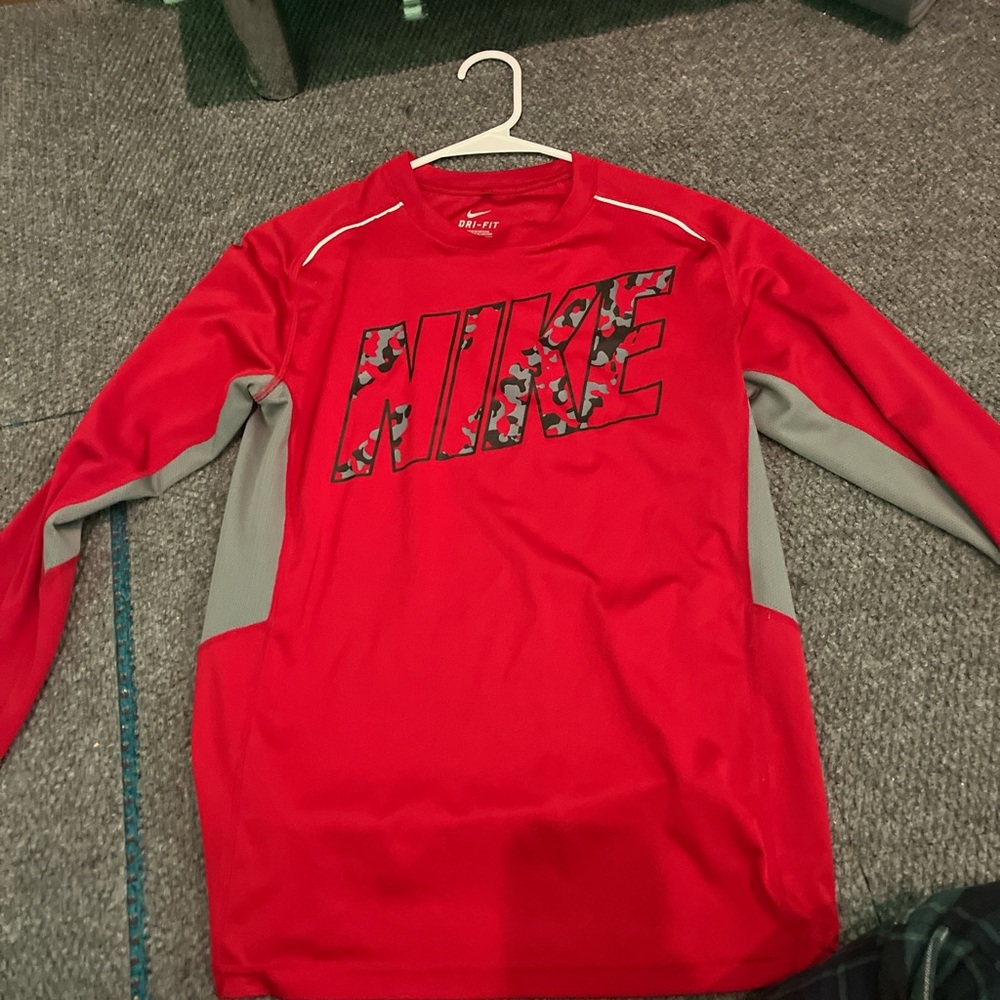 Nike long sleeve shirt